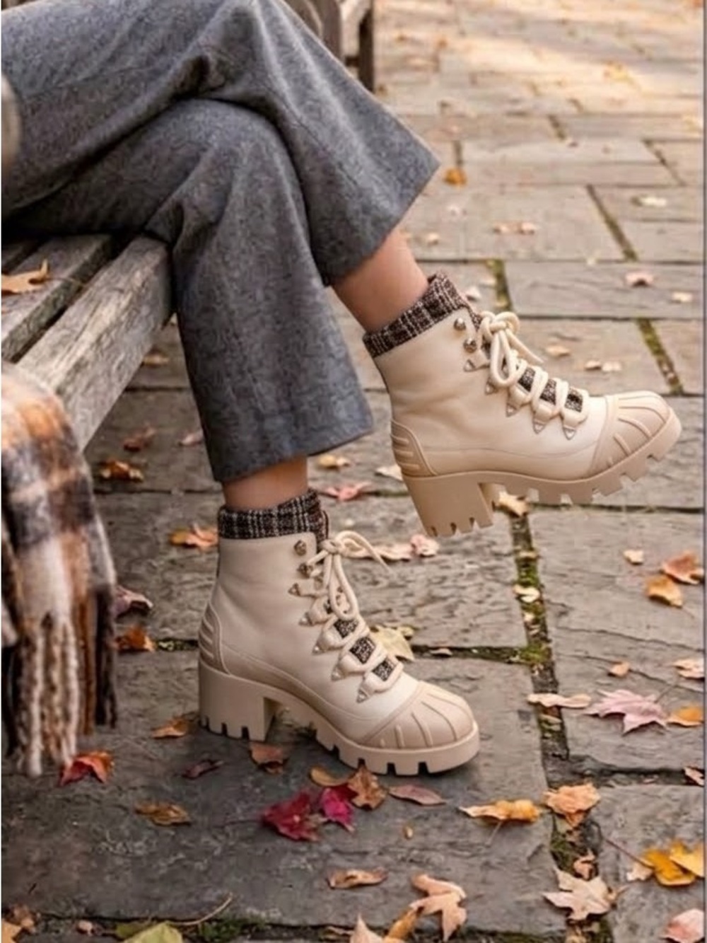NEW! Schutz Womans Boots Beige Jan Tweed Leather Lace-Up Boots Size 9B